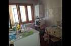 Casă cu 4 camere în Rovine