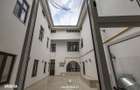 Spatii (SAD)/Birouri (31,7-124,7) de inchiriat in p-ta Sf. Gheorghe.