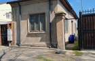 Casa batraneasca pentru demolat sau renovare aproape de Piata Concordia - 2