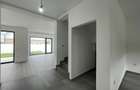 Duplex 4 camere central - Mosnita Veche