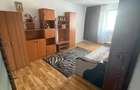 Propietar vand apartament 3 camere Zona Crangasi. Pentru detalii suna?i la - 5