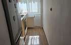 De vanzare apartament 2 camere et 1 - 8