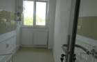Apartament 2 camere renovat, termoteca ,baie cu geam, etaj 2 ,VLAICU - 12