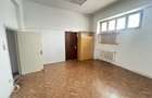 Spatiu comercial de inchiriat pe strada Fabricii - 9