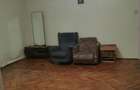 Casa de vanzare cu 2 apartamente ?i 1 garsoniera - 6