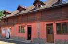 Casa cu pivni?a, mansarda ?i garaj in zona rurala - 1