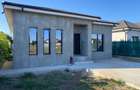 Casa de vanzare la intrare pe partea stanga - 2