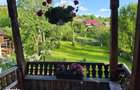 Casa de vanzare, intr-un loc superb si linistit - 2