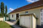 Casa in Maderat,intr-o zona frumoasa de deal