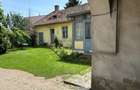 Casa de vanzare cu 2 apartamente in Cisnadie, central. - 3