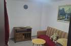 Vand casa in curte comuna in spate la mall Veranda - 2