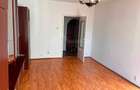 De i^nchiriat: Apartament 3 camere in Cristesti - 1