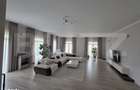 Vila de vanzare, 380 mp, zona Reghin