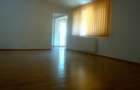   Apartament in Vila P+1, Eminescu - Mosilor - 110 mp.  curte + parcare + nemobilat - 3