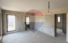 Casa / Vila cu 4 camere de vanzare