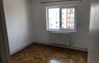 Inchiriez apartament 3 camere zona centrala - 4