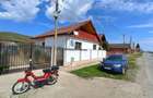 Casa cu 3 camere renovata / str Avram Iancu - 8