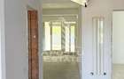 Jumatate de duplex nou cu 4 camere,Parta - 35