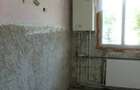 PF vand apartament cu 3 camere decomandat Str. Gloriei, Roman la 10 min de Pia?a Smirodava - 1