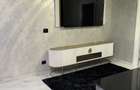 Se vinde apartament cu 3 camere situat pe Str. Radu Constantin - 6