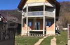Casa (la rosu), Livada si Padure, Teren Generos si Plata Flexibila - 4