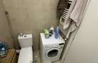 Inchiriez apartament 2 camere situat la demisol inalt