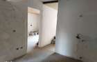 cv 181 Bd.Traian, apartament 4 camere decomandat , etaj II
