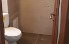 Proprietar inchiriez 2/3 stradal - 2