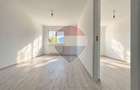 Apartament cu 3 camere de vânzare/ Stadionului