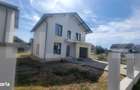 Casa de vanzare, 245 mp, teren 400 mp, zona Strejnicu