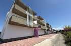 BLOC NOU, Str. Branduselor Ap. 3 camere+terasa, et. I, loc de parcare - 4