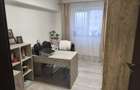 Proprietar vand apartament 4 camere - 1