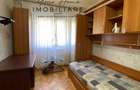 Apartament 3 camere semidecomandat, Et. 2/4 Craiovita, zona Scoala 30