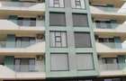 SC vinde 5 apartamente+ 5 locuri parcare in prima linie la mare