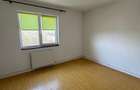 cv 77 C.Brancoveanu, apartament 3 camere nemobilat,etaj II+ garaj - 5