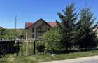 Casa parter si etaj 4 dormitoare living bucatarie 2 bai si terasa tel 0733132705
