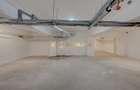 Spatiu comercial | 340 mp | Lift marfa | Curent electric trifazic