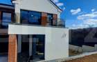 Casa in regim cuplat, 6 camere, 320 mp utili, teren 612 mp, situata in