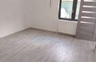 Casa cu 3 camere, 300 mp teren, Zona Gara Bacau