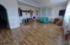 Casa cu 8 camere, 400 mp, 15 ari teren, Salcea