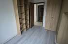 Vand apartament cu 3 camere si balcon, etaj 1, str.Aurel Vlaicu