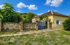Casa cu teren de 1224 mp, localitatea Baratca - 1
