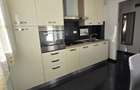 Inchiriez apartament 3 camere, micro 11