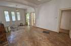 Imobil Str Roma Parter + Curte - 4