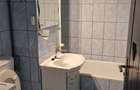 Persoana fizica inchiriez apartament 2 Camere decomandate, Cetate, str. Bradisor, et. 3 - 4