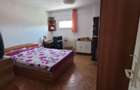 Proprietate ideala pentru 2 familii/ Investitie. 10 camere/ 2 corpuri. - 2