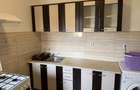 apartament 2 cam ,balcon , parcare aproape de Shopping City