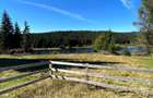 Teren Intravalian langa lac