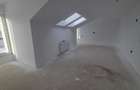 Penthouse de 2.5 camere zona Tractorul - 4