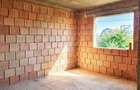Casa la rosu ,3 camere + open space cu mansarda , constructie 2024 , 140mp ,teren 1500 mp , Sat Malaiesti ,PH la 15 min de oras, zona linistita